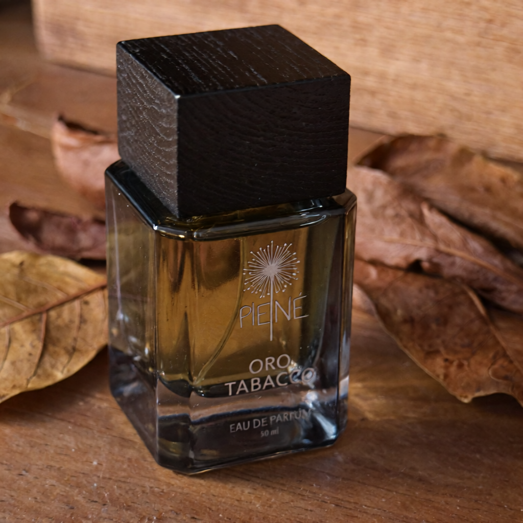 Oro Tabacco perfume bottle – spicy tobacco and vanilla fragrance Oro Tabacco unisex perfume – warm amber and sandalwood scent Luxury artisan perfume – Oro Tabacco Eau de Parfum